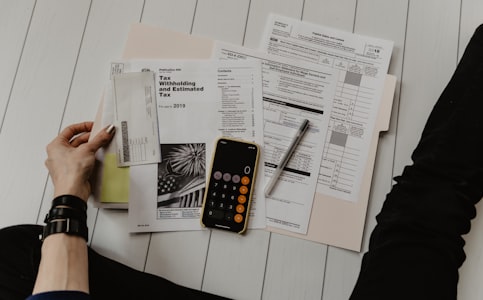 4 Reasons Why You Need PRO Services in the UAE